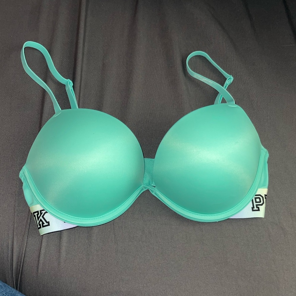 Victoria Secret PINK NWOT 32D